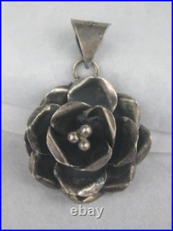 A Vintage Mexican Eagle Mark 925 Sterling Silver Rose Medallion S77