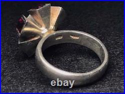 Ring Sputnik Red Garnet Gemstone marked SF 925 Sterling Silver Retro Size 8