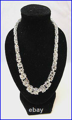 Sterling Silver Beautiful Linked Necklace Marked Italy