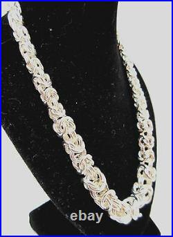 Sterling Silver Beautiful Linked Necklace Marked Italy