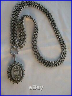 Victorian Sterling Silver Book Chain With Beautiful Locket Marks On Back Of Lock
