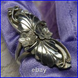 Vintage 1 1/2 Periwinkle Hand Wrought 0.925 Sterling Silver Ring Size 7.5