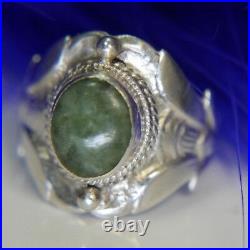 Vintage Jade Hand Wrought 0.925 Sterling Silver Ring size 7